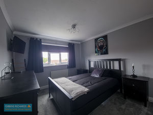Bedroom- click for photo gallery